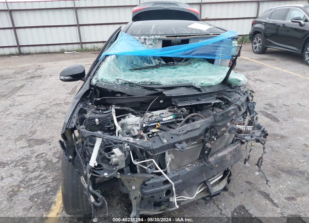 2017 TOYOTA COROLLA SE VIN: 5YFBURHE8HP629976