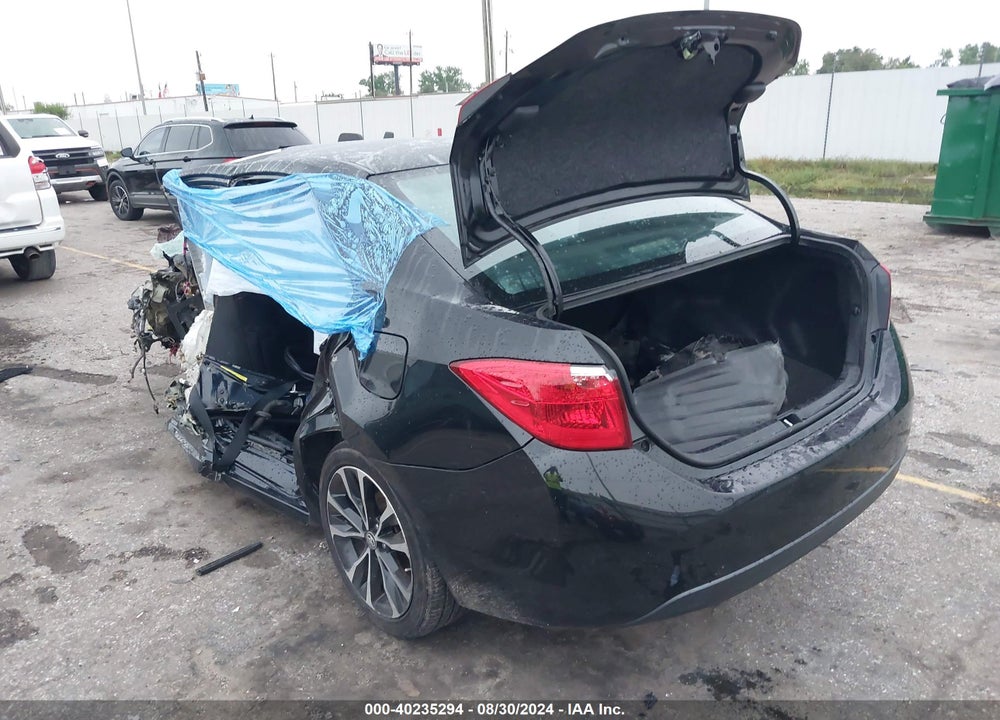 2017 TOYOTA COROLLA SE VIN: 5YFBURHE8HP629976