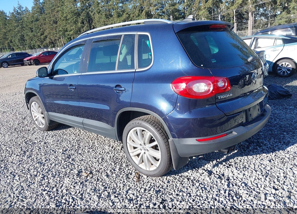 2011 VOLKSWAGEN TIGUAN SEL VIN: WVGBV7AX9BW540246