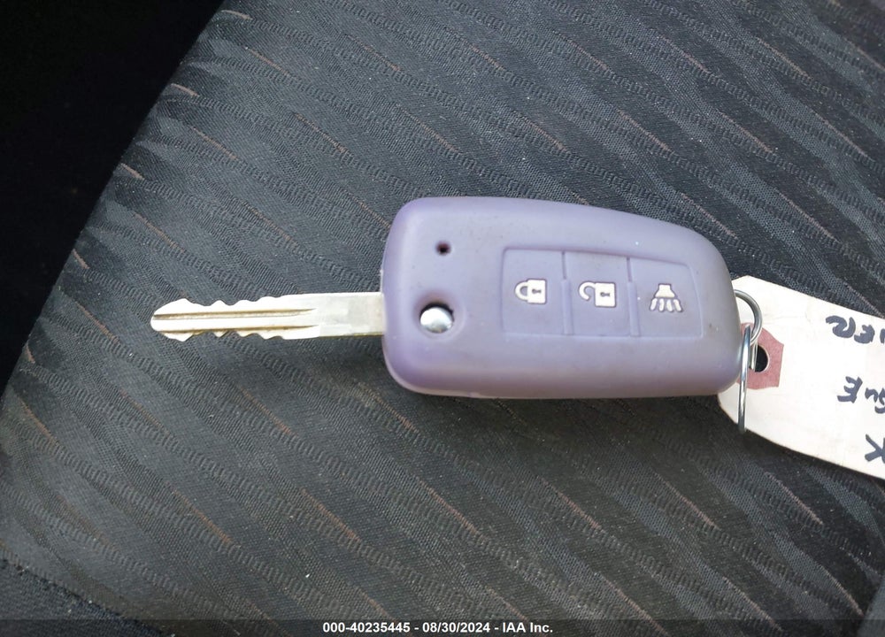 2017 NISSAN ROGUE S VIN: KNMAT2MV6HP554904