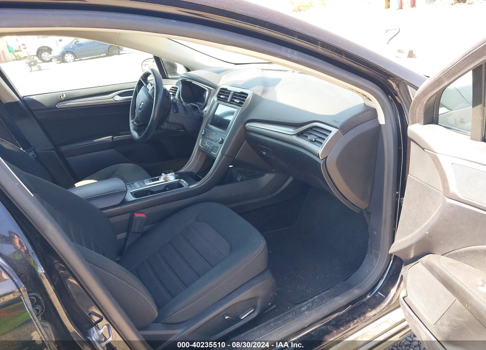 2019 FORD FUSION SE VIN: 3FA6P0HD4KR286988