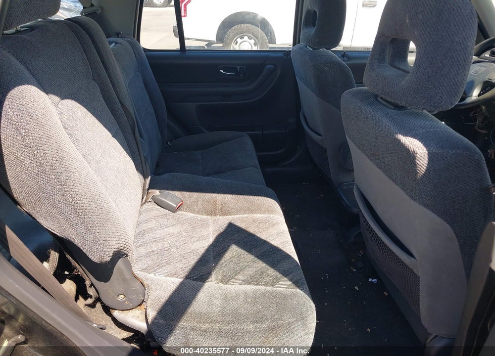 2000 HONDA CR-V EX VIN: JHLRD1866YC005369