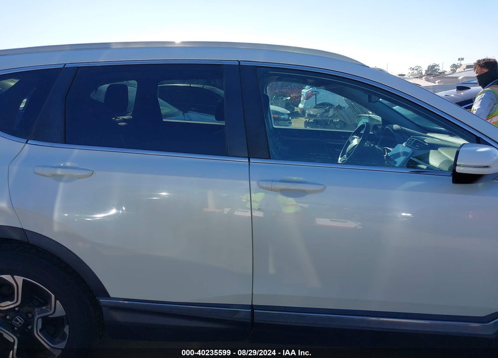 2017 HONDA CR-V VIN: 2HKRW2H95HH655564