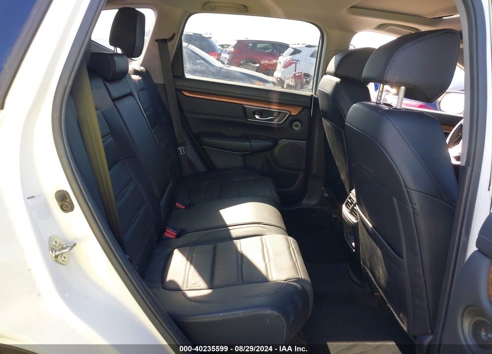 2017 HONDA CR-V VIN: 2HKRW2H95HH655564