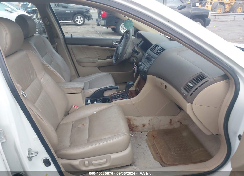 2006 HONDA ACCORD 3.0 EX VIN: 1HGCM665X6A012720