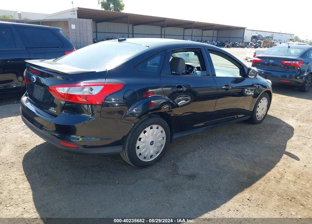 2013 FORD FOCUS SE VIN: 1FADP3F21DL364056