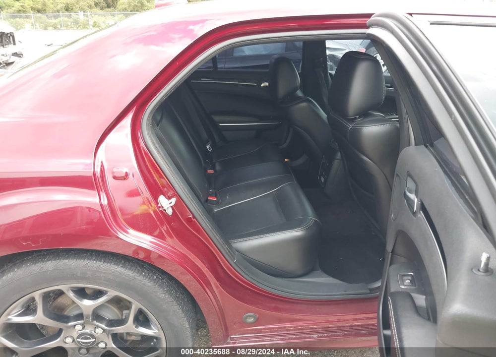 2018 CHRYSLER 300 300S VIN: 2C3CCABT3JH137422