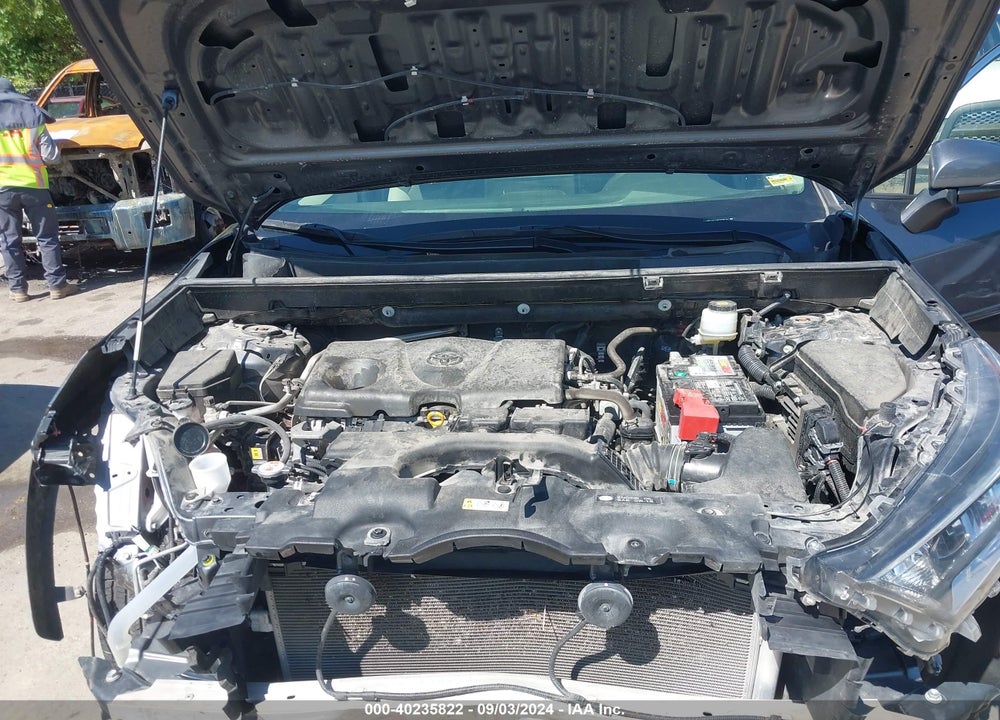 2019 TOYOTA RAV4 XLE VIN: JTMP1RFV2KD008194
