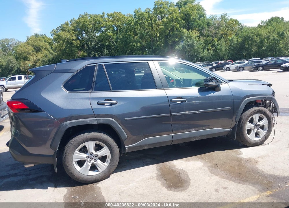 2019 TOYOTA RAV4 XLE VIN: JTMP1RFV2KD008194