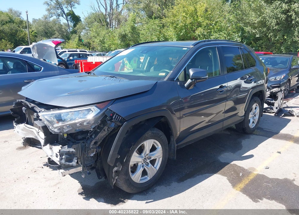 2019 TOYOTA RAV4 XLE VIN: JTMP1RFV2KD008194