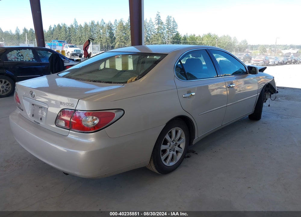 2002 LEXUS ES 300 VIN: JTHBF30G720038784