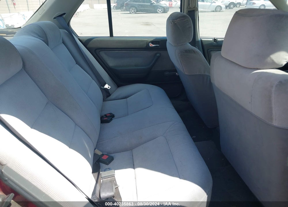 1993 HONDA ACCORD DX VIN: JHMCB7648PC056060
