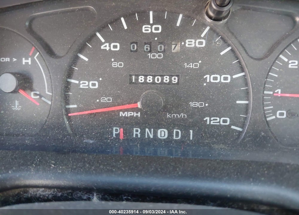 2002 FORD TAURUS SE VIN: 1FAFP53U52A257207