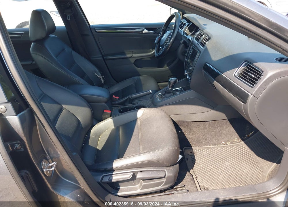 2018 VOLKSWAGEN JETTA 1.8T SE SPORT VIN: 3VWD17AJ4JM229663