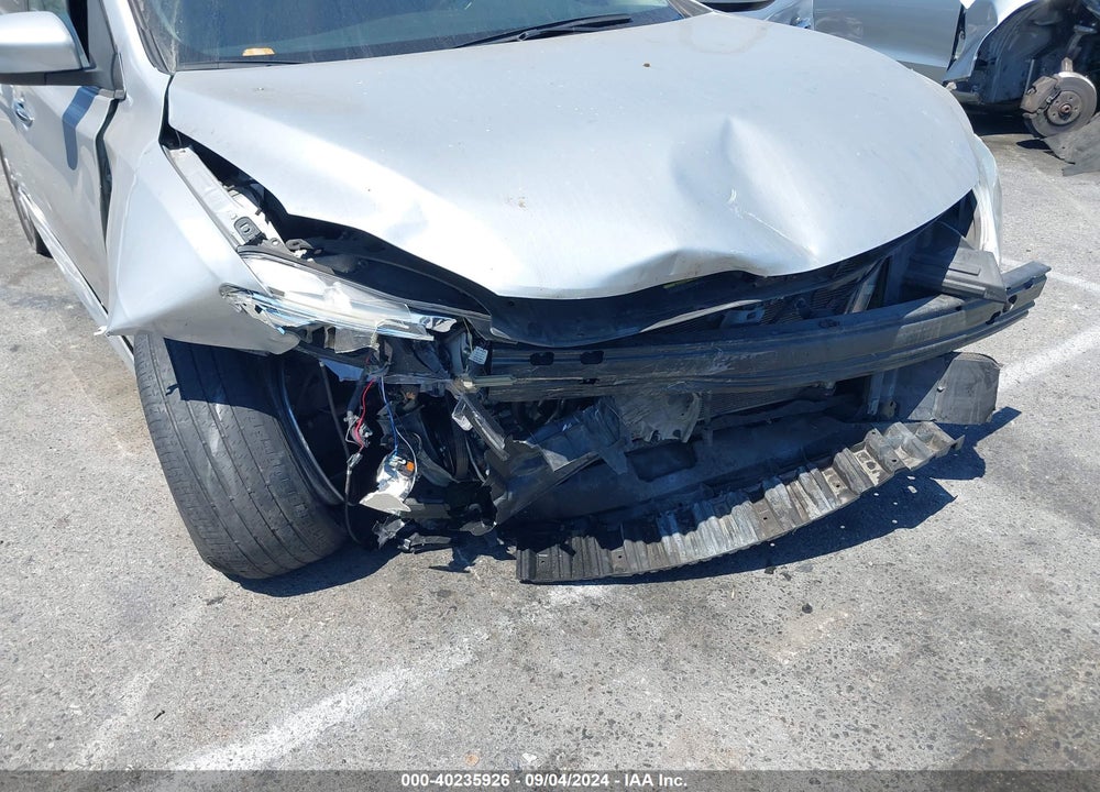 2015 NISSAN SENTRA SR VIN: 3N1AB7AP1FY215021