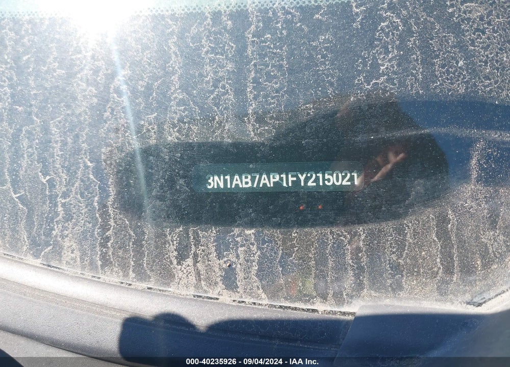 2015 NISSAN SENTRA SR VIN: 3N1AB7AP1FY215021