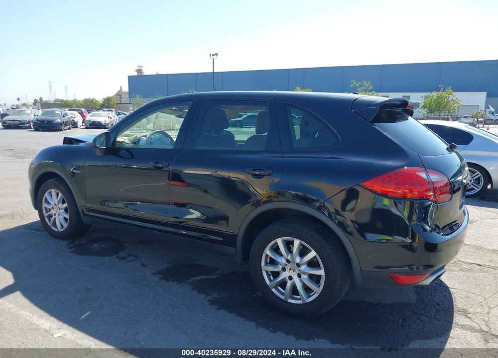 2013 PORSCHE CAYENNE DIESEL VIN: WP1AF2A29DLA31877