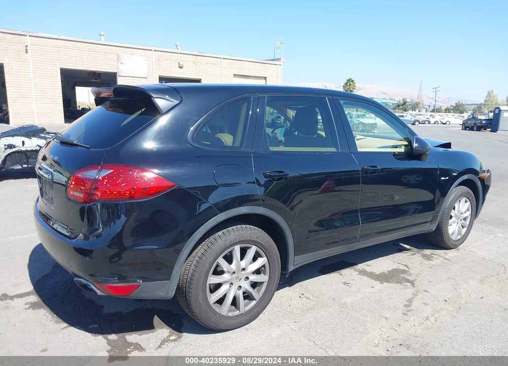 2013 PORSCHE CAYENNE DIESEL VIN: WP1AF2A29DLA31877