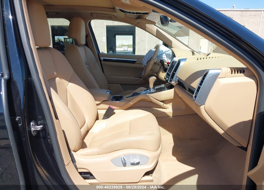 2013 PORSCHE CAYENNE DIESEL VIN: WP1AF2A29DLA31877
