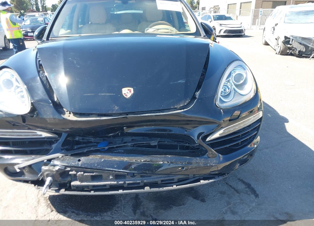 2013 PORSCHE CAYENNE DIESEL VIN: WP1AF2A29DLA31877