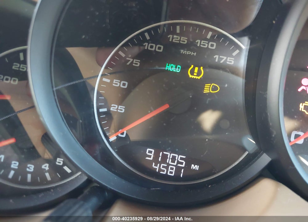 2013 PORSCHE CAYENNE DIESEL VIN: WP1AF2A29DLA31877
