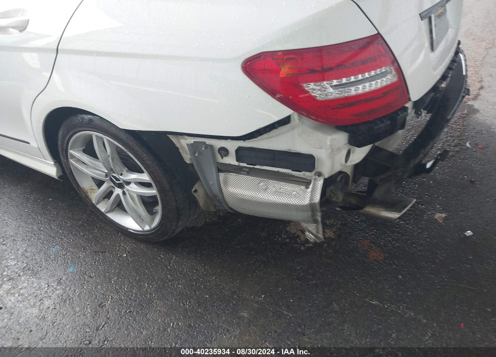 2014 MERCEDES-BENZ C 300 LUXURY 4MATIC/SPORT 4MATIC VIN: WDDGF8AB0ER317488