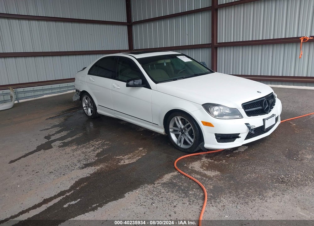 2014 MERCEDES-BENZ C 300 LUXURY 4MATIC/SPORT 4MATIC VIN: WDDGF8AB0ER317488