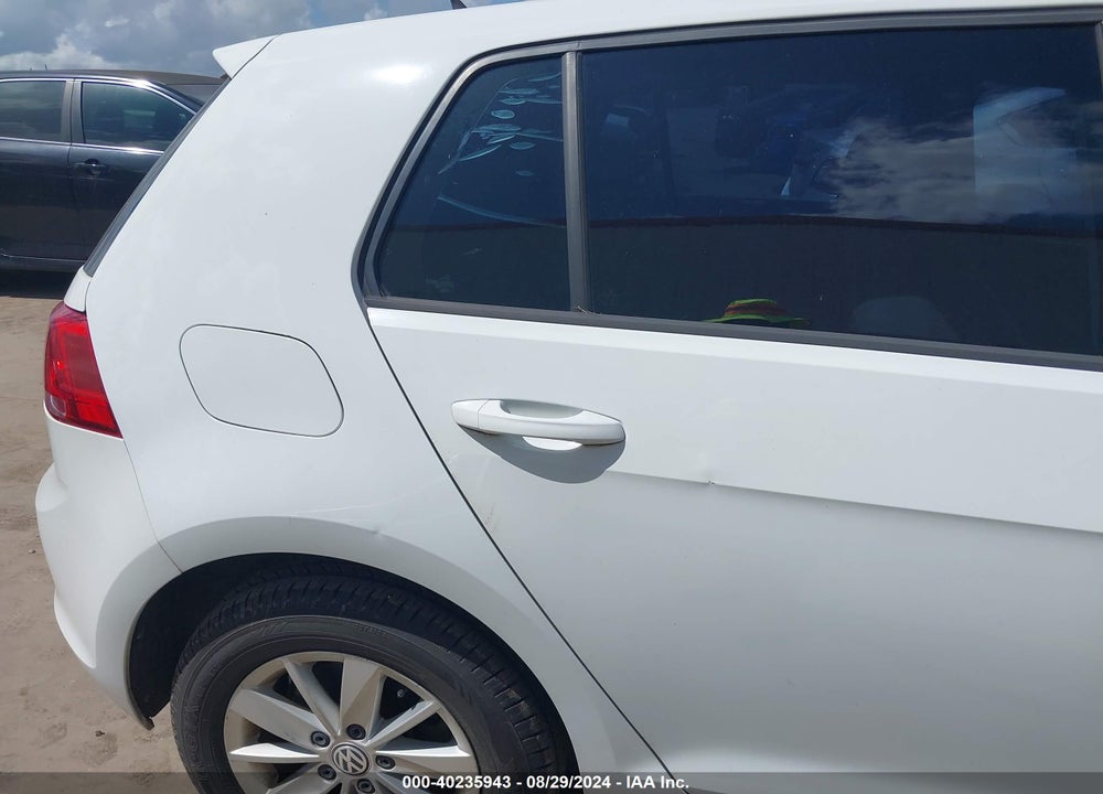 2015 VOLKSWAGEN GOLF TSI S 4-DOOR VIN: 3VW117AU1FM043955