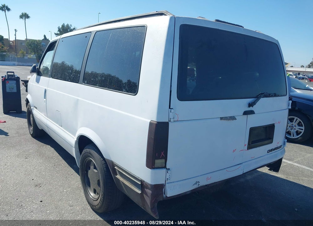1996 CHEVROLET ASTRO VIN: 1GNDM19W2TB137511