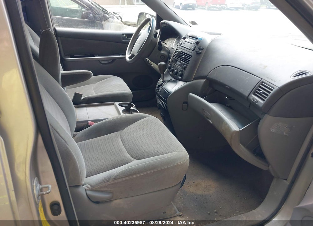 2010 TOYOTA SIENNA CE VIN: 5TDKK4CC8AS298005