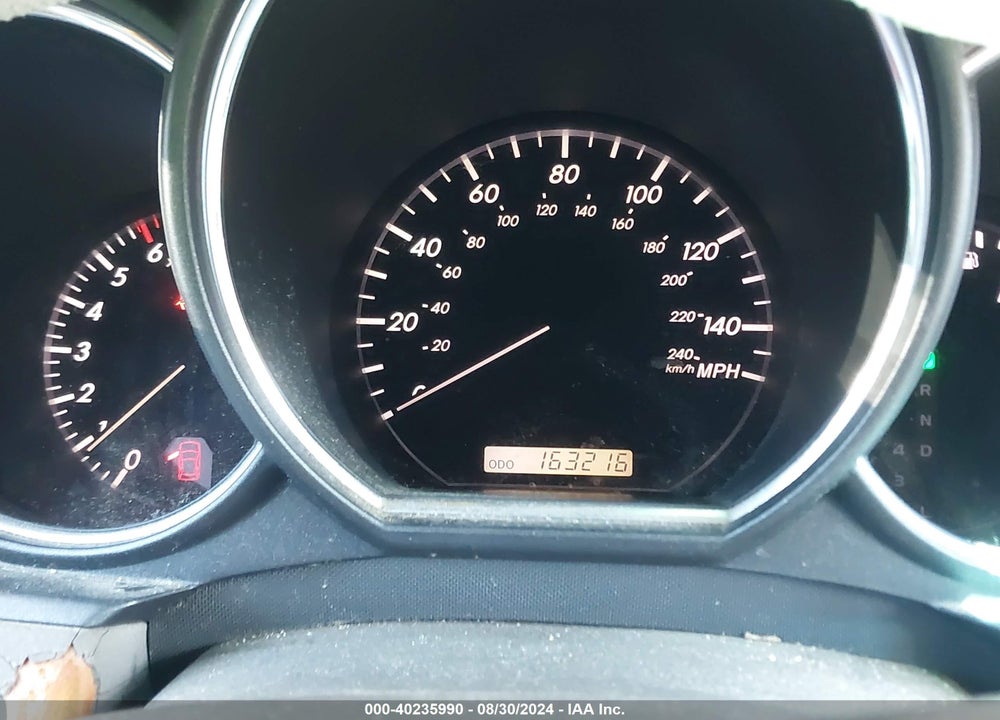 2004 LEXUS RX 330 VIN: JTJGA31U440038297