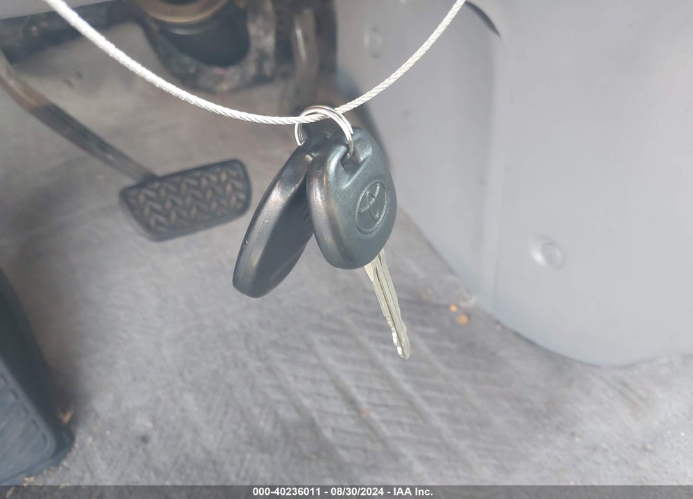 2010 TOYOTA SIENNA VIN: 5TDKK4CC4AS336216