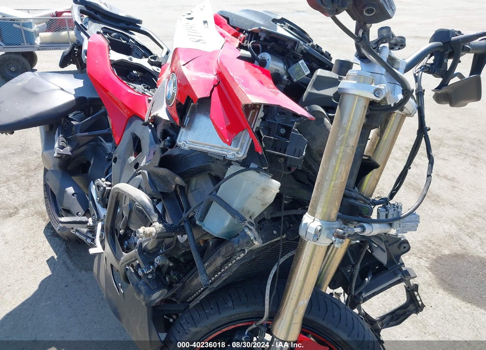 2020 BMW S 1000 XR VIN: WB10E4308LZJ83715