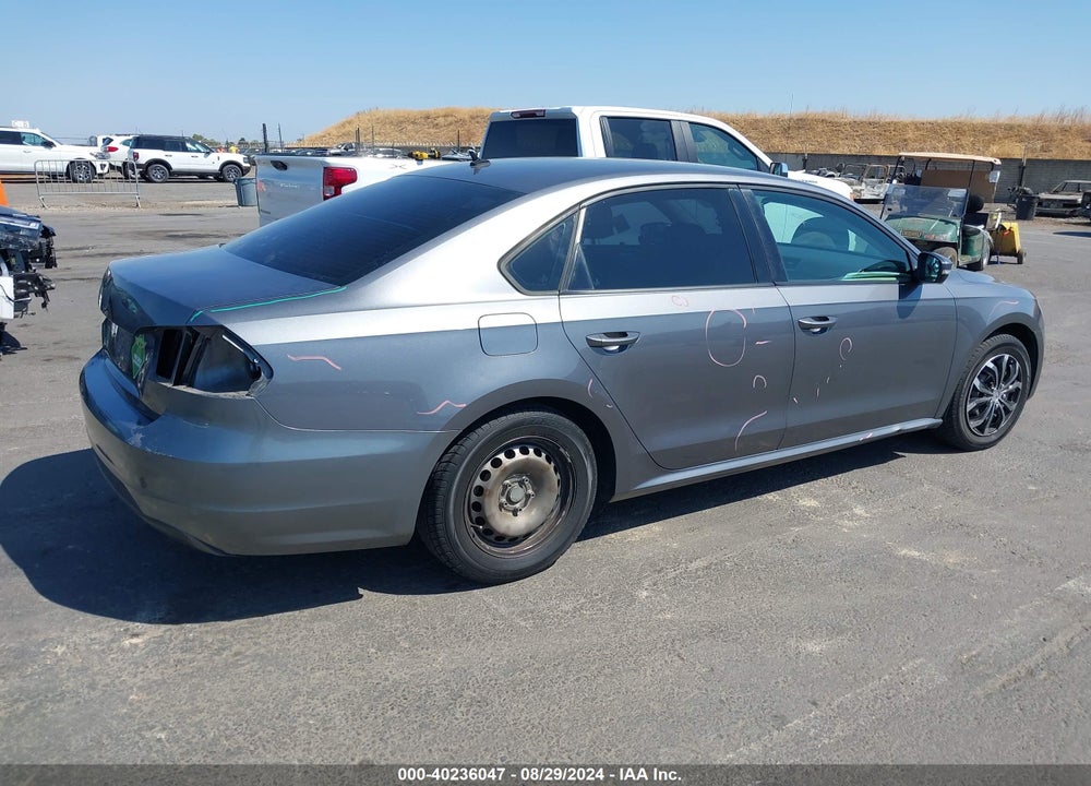 2013 VOLKSWAGEN PASSAT 2.5L S VIN: 1VWAP7A33DC071700
