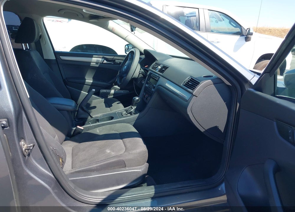 2013 VOLKSWAGEN PASSAT 2.5L S VIN: 1VWAP7A33DC071700