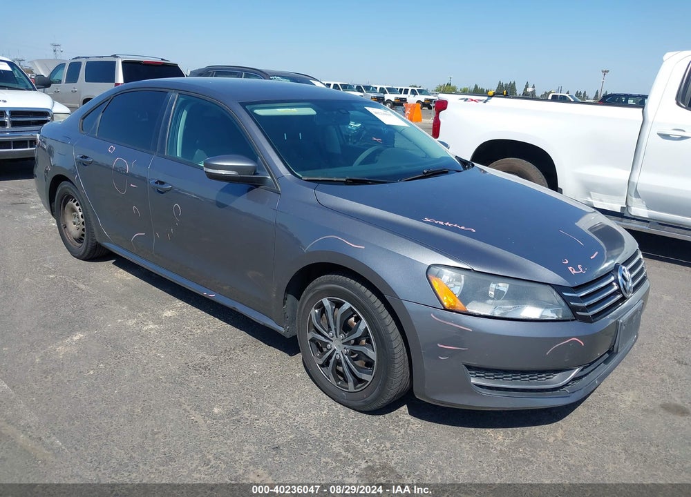 2013 VOLKSWAGEN PASSAT 2.5L S VIN: 1VWAP7A33DC071700