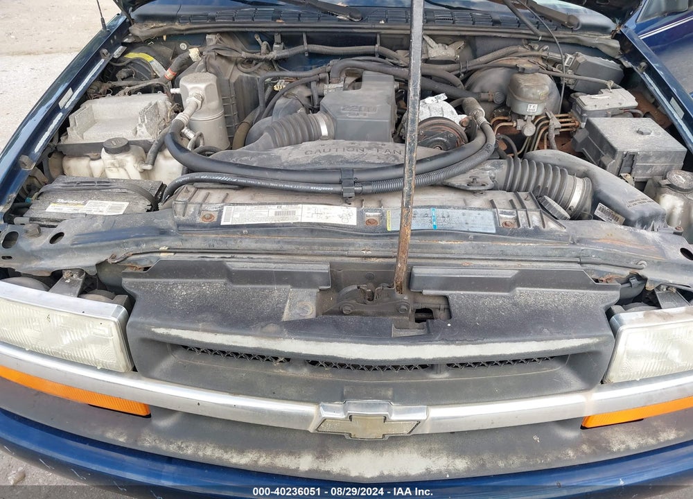 2002 CHEVROLET S-10 LS VIN: 1GCCS195X28142842