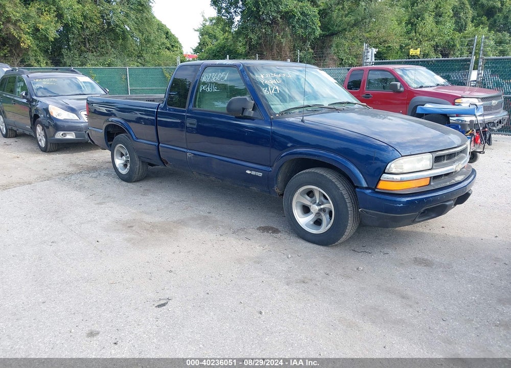 2002 CHEVROLET S-10 LS VIN: 1GCCS195X28142842