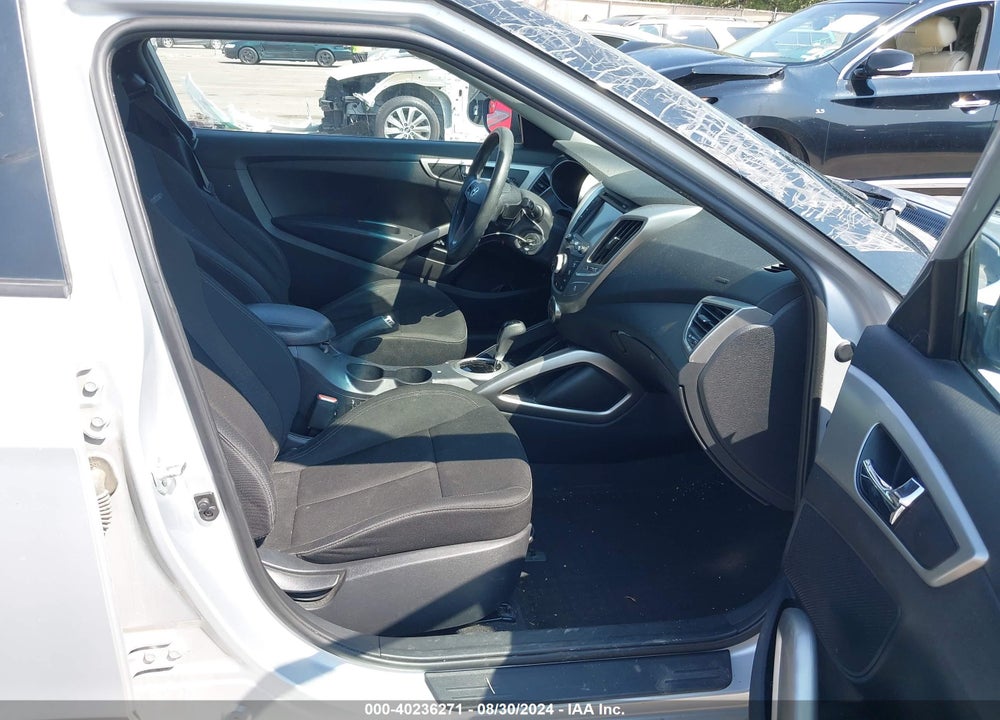 2016 HYUNDAI VELOSTER VIN: KMHTC6AD0GU271308