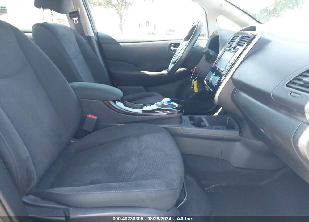2015 NISSAN LEAF VIN: 1N4AZ0CP7FC318651