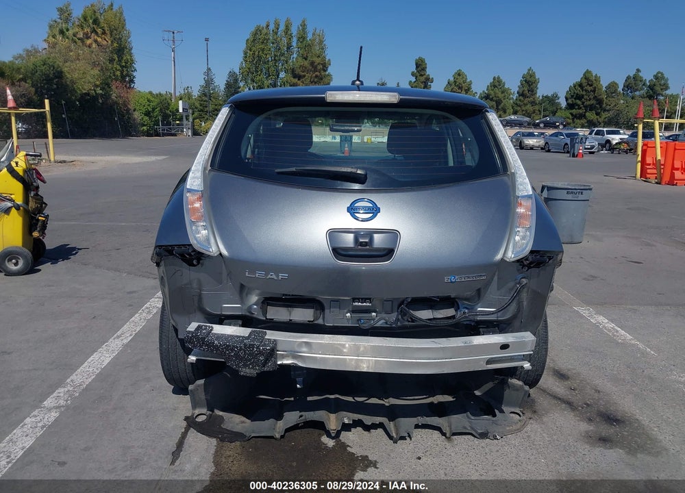 2015 NISSAN LEAF VIN: 1N4AZ0CP7FC318651