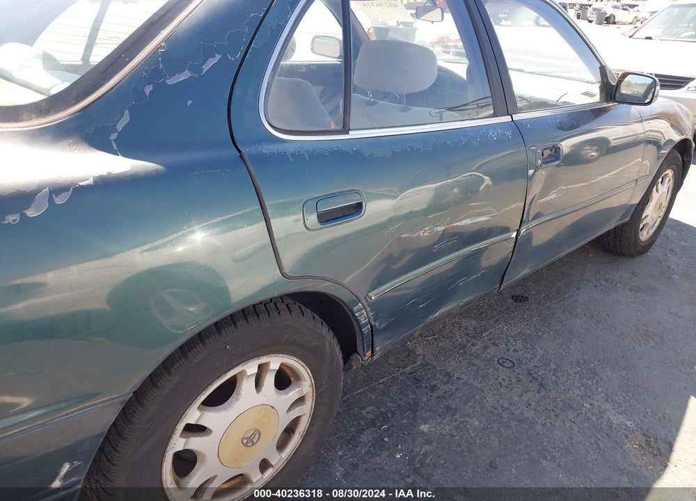 1996 TOYOTA CAMRY LE/XLE/SE VIN: JT2BF12K1T0174149