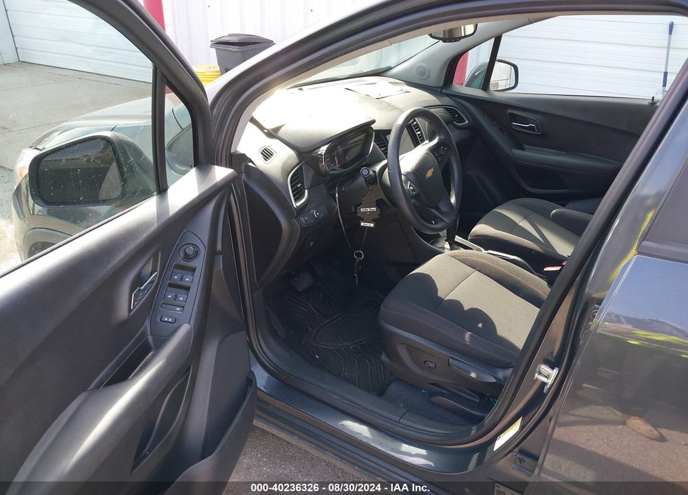 2019 CHEVROLET TRAX LS VIN: 3GNCJKSB1KL346317