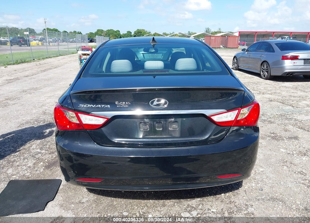 2013 HYUNDAI SONATA VIN: 5NPEB4AC4DH652676