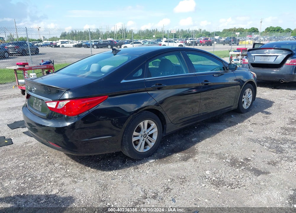 2013 HYUNDAI SONATA VIN: 5NPEB4AC4DH652676