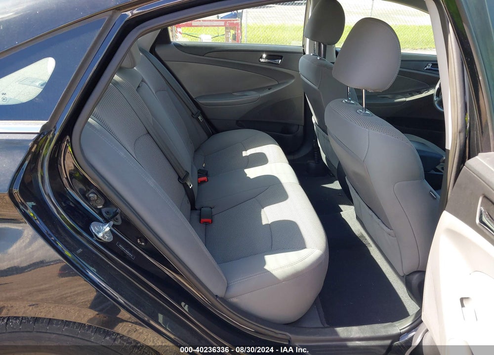 2013 HYUNDAI SONATA VIN: 5NPEB4AC4DH652676