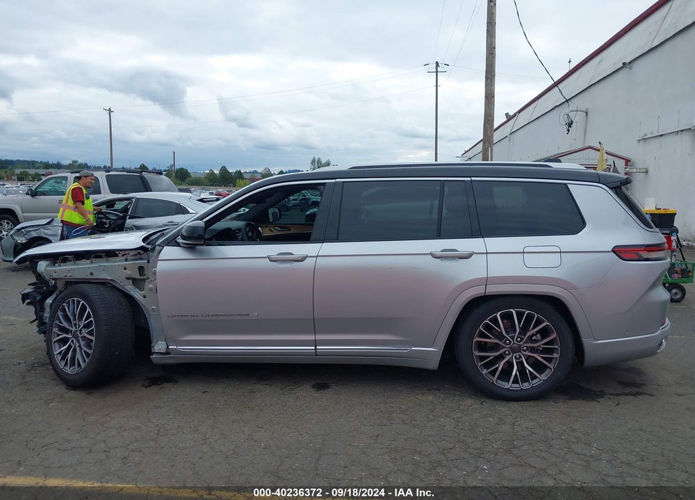 2023 JEEP GRAND CHEROKEE L SUMMIT RESERVE 4X4 VIN: 1C4RJKET0P8913047