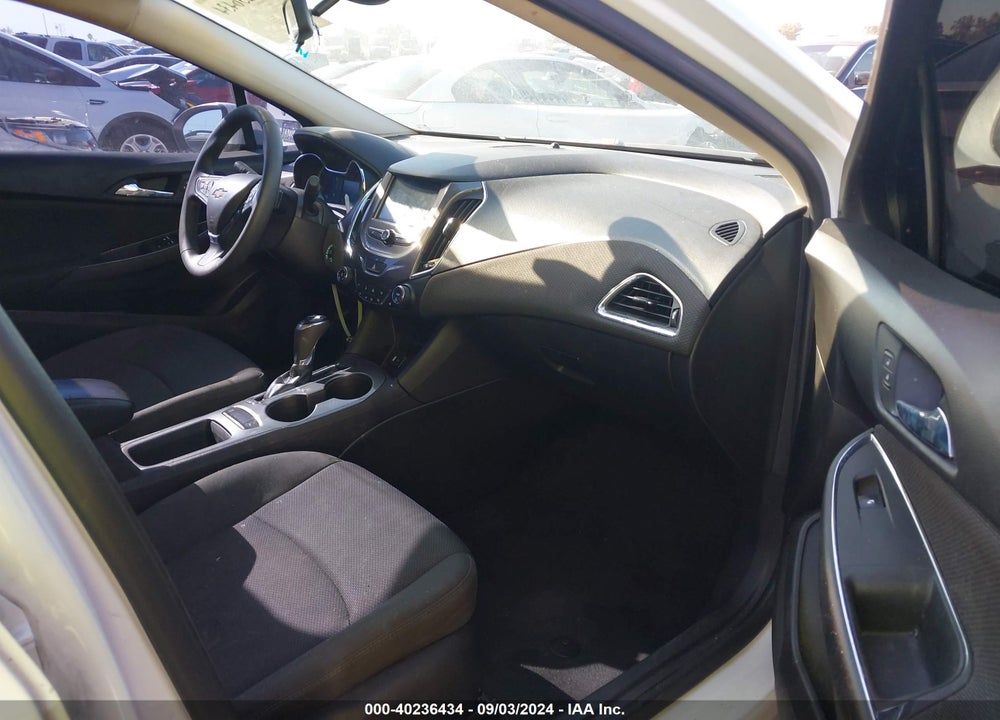 2017 CHEVROLET CRUZE LT AUTO VIN: 3G1BE5SM9HS522632