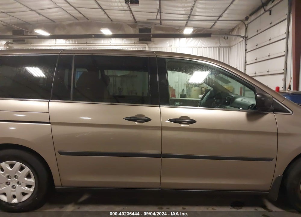 2010 HONDA ODYSSEY LX VIN: 5FNRL3H2XAB004663
