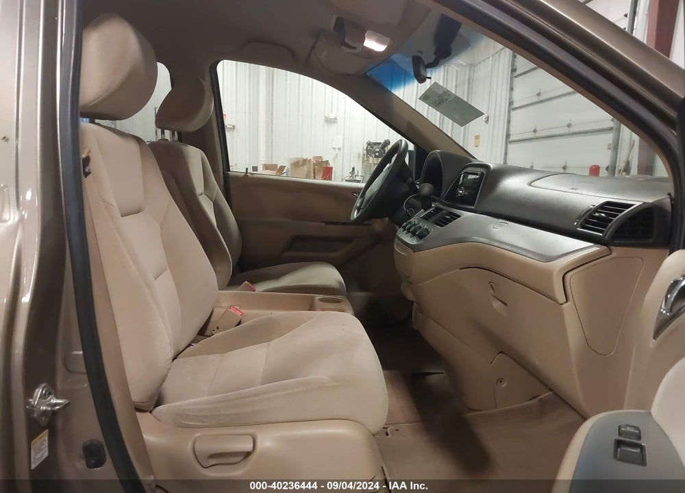 2010 HONDA ODYSSEY LX VIN: 5FNRL3H2XAB004663